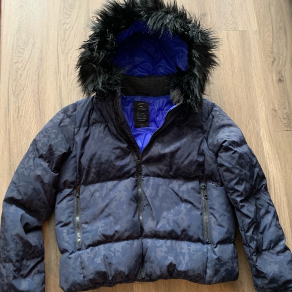GAP blue camouflage puffer coat - Picture 3 of 4